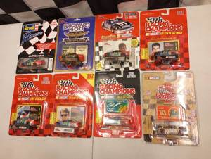 lot 106 image: Assorted 164th Scale Cars With Collector Cards Die Cast