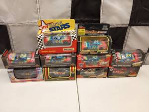 lot 110 image: Assorted 164th Scale Die Cast Cars