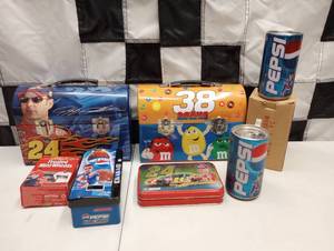 lot 115 image: Assorted Nascar Racing Memorabilia