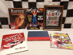 lot 123 image: Assorted Nascar Racing Books, Magazines & Picture