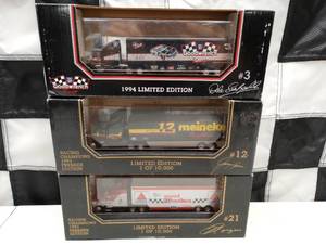 lot 136 image: Racing Champions Transporters 187th Scale Die Cast