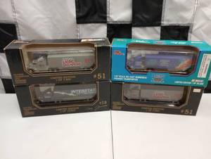 lot 139 image: Racing Champions Transporters 187th Scale Die Cast