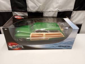 lot 156 image: Hot Wheels 1950 Merc Woodie 118th Scale Die Cast Car
