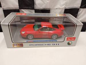 lot 157 image: Sun Star 911 Porsche 118th Scale Die Cast Car
