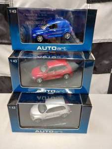 lot 175 image: Autoart 143rd Scale Die Cast Car