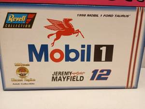 lot 186 image: Revell 124th Scale Die Cast Cars