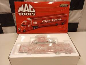 lot 248 image: Mac Tools Liquid Color Transporter 164th Scale Die Cast
