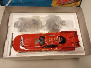 lot 263 image: Action Cruz Pedregon #10 Advance Auto Parts Funny Car 124th Scale Die Cast