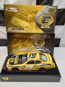 lot 289 image: Action Elite Jeremy Mayfield #19 Dodge Dealers  Bud Shootout low serial # 76 288 124trh Scale Die Cast Car