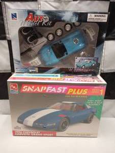 lot 323 image: Ertl AMT & New Ray 125th Scale Model Kits
