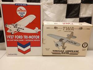 lot 329 image: Ertl Collectible & TWA Airplane Die Cast Coin Banks