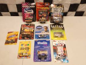 lot 371 image: Assorted  Racing Champions 164th Scale Die Cast Cars