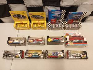 lot 372 image: Assorted  Racing Champions 164th Scale Die Cast Cars