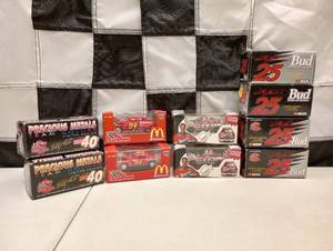 lot 374 image: Assorted  Racing Champions 164th Scale Die Cast Cars