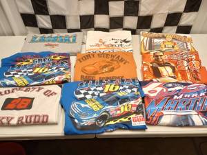lot 415 image: Assorted Adult X- Large Nascar T-Shirts