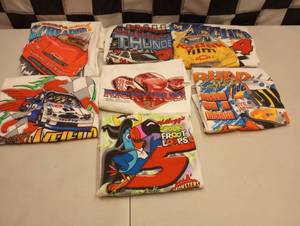 lot 420 image: (7) Assorted Kids Tee Shirts
