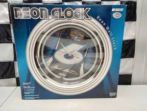 lot 428 image: Roush Racing Mark Martin #6 Battery Operated Neon Wall Clock