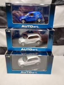 lot 459 image: Autoart Chrysler Panel Cruiser & Chrysler GT Cruiser 143rd Scale Die Cast Cars