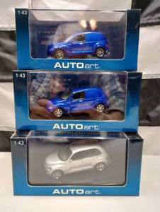 lot 460 image: Autoart Chrysler Panel Cruiser & Chrysler GT Cruiser 143rd Scale Die Cast Cars