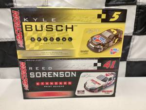 lot 522 image: Action Paint Scheme 124th Scale Die Cast Cars