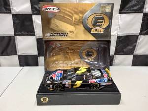 lot 566 image: Action Elite Kyle Busch #5 Car Quest 124th Scale Die Cast Car
