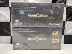 lot 586 image: Team Caliber Owners Series 124th Scale Die Cast Cars