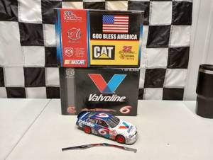 lot 605 image: (2) Racing Champions Authinics124 Scale Cars