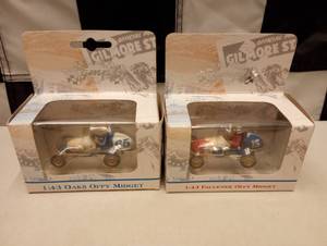 lot 638 image: gmp Gilmore Stadium Midget Racers 143rd Scale.