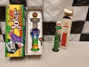 lot 644 image: Kenny Irwin #28 Texaco  Joker 116th Scale Gas Pump Bank