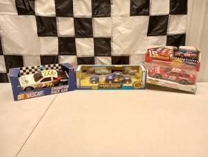 lot 698 image: Assorted Cars (2) Nascar & (1) Tootsie Toy Hard Body