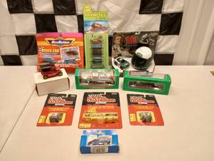 lot 700 image: Assorted Cars, Trucks &Trains