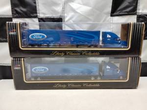 lot 710 image: Liberty Classics Ford Aeromax Transporters Die Cast