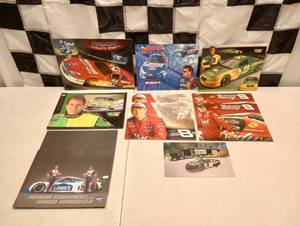 lot 721 image: Assorted Hero Cards