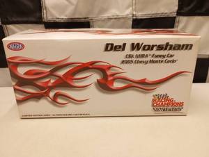 lot 761 image: Racing Champions De Worsham CSK NHRA Funny Car 124th Scale Funny Car