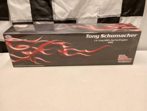 lot 773 image: Racing Champions Tony Schumacher U.S. Army 124th Scale Die Cast Top Fuel Dragster