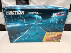 lot 775 image: Action Cruz Pedregon #10 Advance Auto Parts 124th Scale Die Cast Funny Car