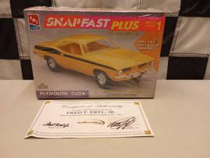 lot 783 image: AMT Ertl Fred Ertl Plymouth Cuda 125th Scale Model Kit