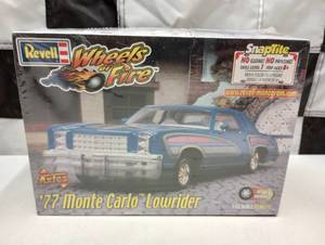 lot 795 image: Revell 1977 Monte Carlo Lowrider 124th Scale Model Kit