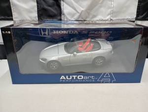lot 819 image: Autoart Performance Honda S 2000 118th Scale Die Cast Car