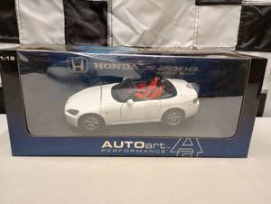 lot 821 image: Autoart Performance Honda S 2000 118th Scale Die Cast Car