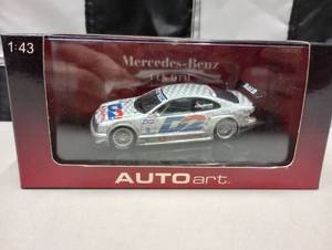 lot 836 image: Autoart Mercedes Benz CLK DTM 143rd Scale Die Cast Car