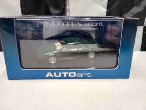lot 840 image: Autoart Lotus Type 79 143rd Scale Die Cast Car
