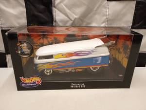 lot 850 image: Hot Wheels Customized VW Drag Bus 118th Scale Die Cast Car