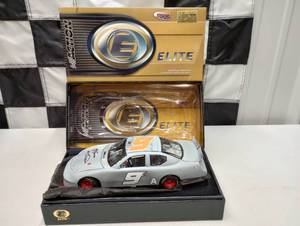 lot 859 image: Action Elite Kasey Kahne #9 Dodge Dealers  Track Tested AUTOGRAPHED 124th Scale Die Cast Car