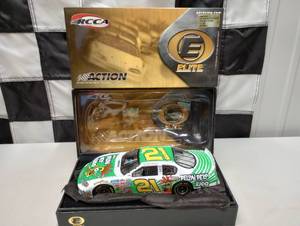 lot 860 image: Action Elite Kevin Harvick #21 Hersheys  Pelon Palo Rico Low Serial # #36360 124th Scale Die Cast Car