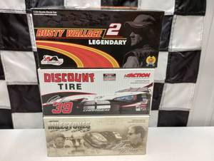 lot 888 image: Action 124th Scale Die Cast Cars