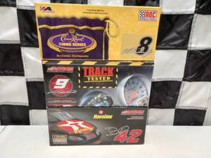 lot 901 image: Action 124th Scale Die Cast Cars