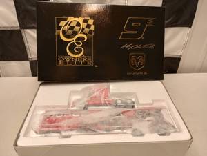 lot 983 image: Owners Elite Kasey Kahne #9 Dodge Dealers Transporter Bank 164th Scale Die Cast
