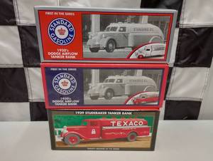 lot 995 image: (3) Ertl Die Cast Coin Banks
