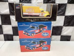 lot 1003 image: Liberty Cooper Tires Pickup & Liberty Shell Oil Die Cast Banks